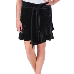 New with Tags Velvet Ruffle Skirt Size Small
